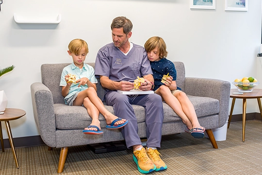 Chiropractor Centennial CO Aaron Johnson With Pediatric Patients